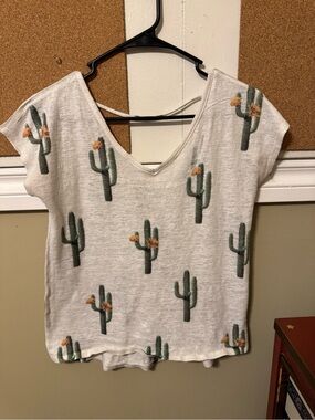 Wrangler White V-Neck Top with Green Cactus Print